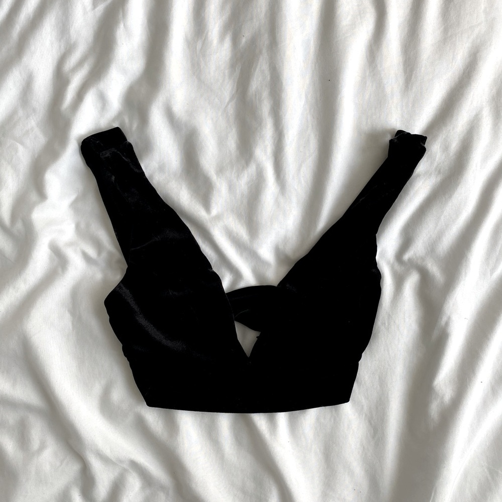 Velvet crop top (black)